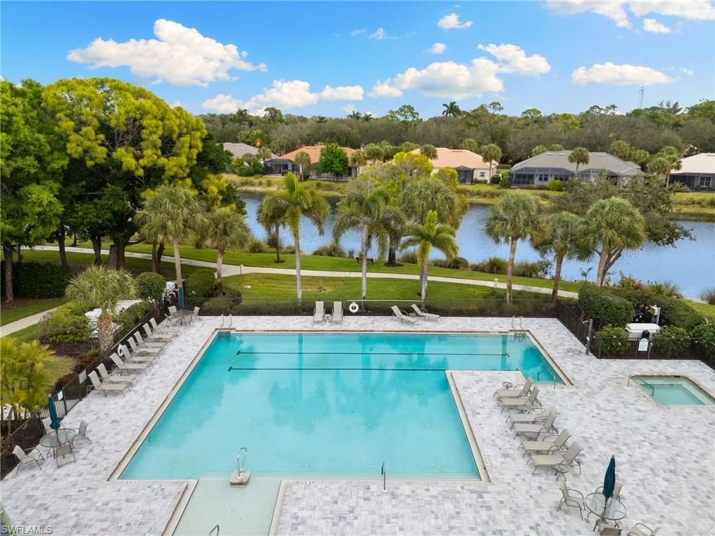 6737 Autumn Woods Blvd, Naples, FL 34109 Photo