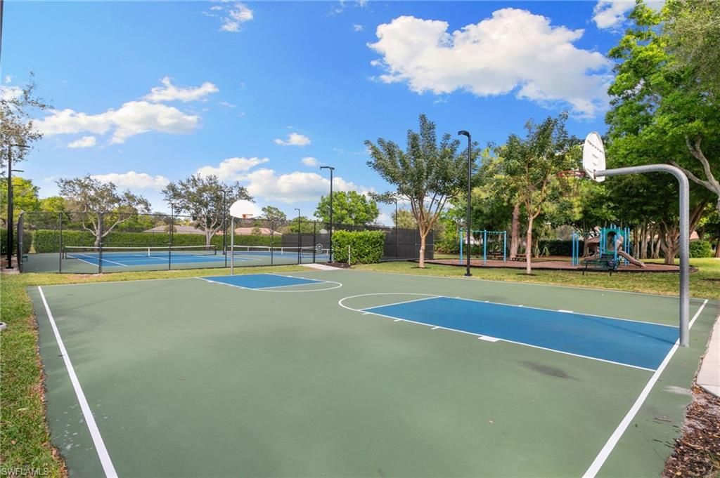 6737 Autumn Woods Blvd, Naples, FL 34109 Photo