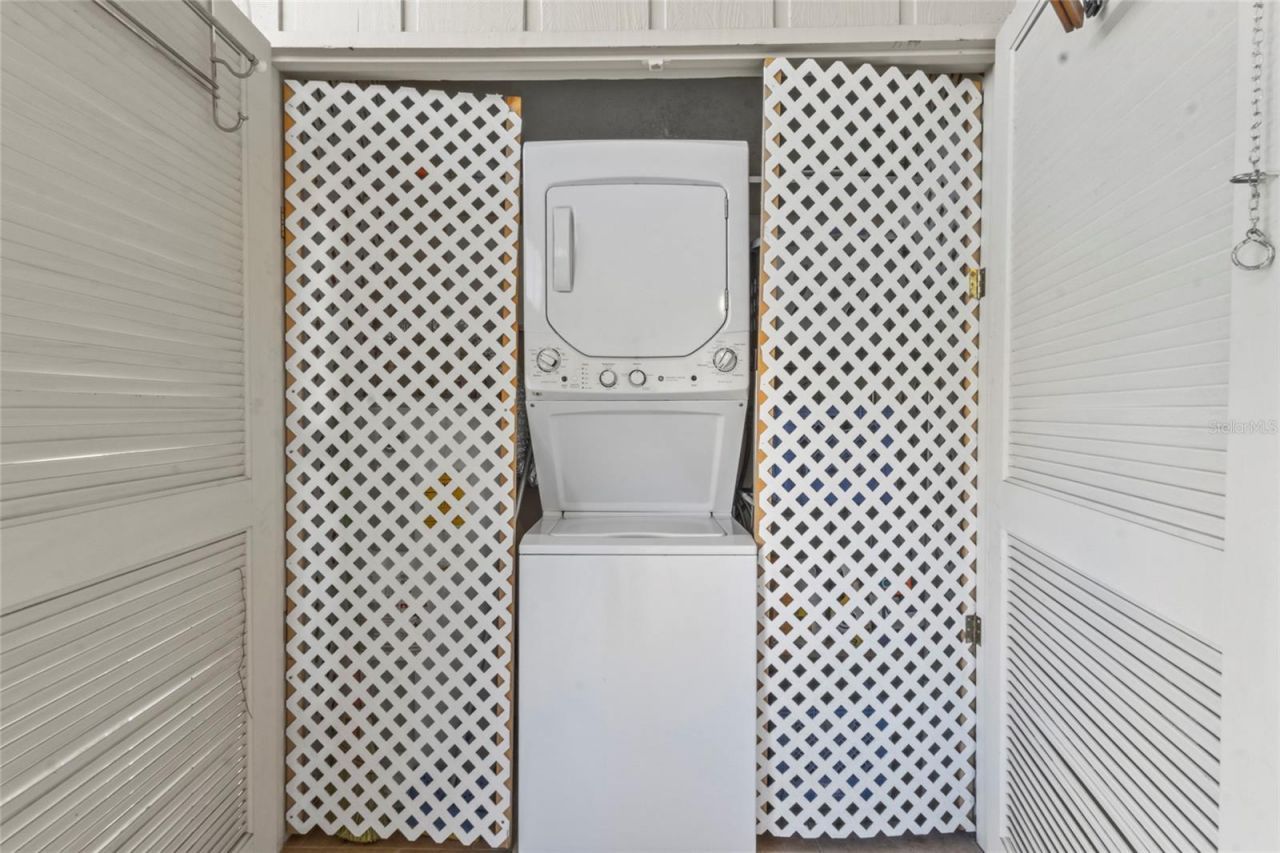 7193 W Country Club Drive N, Unit 140, Sarasota, FL 34243 Photo