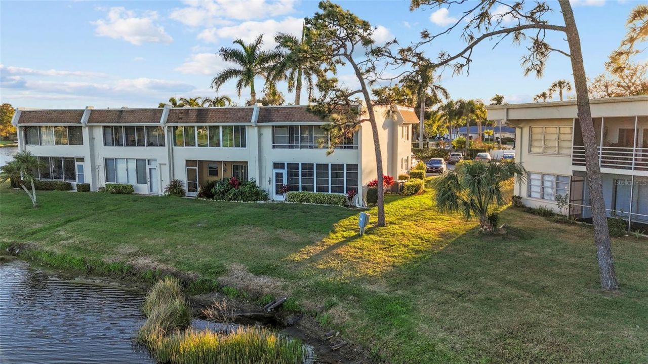 7193 W Country Club Drive N, Unit 140, Sarasota, FL 34243 Photo