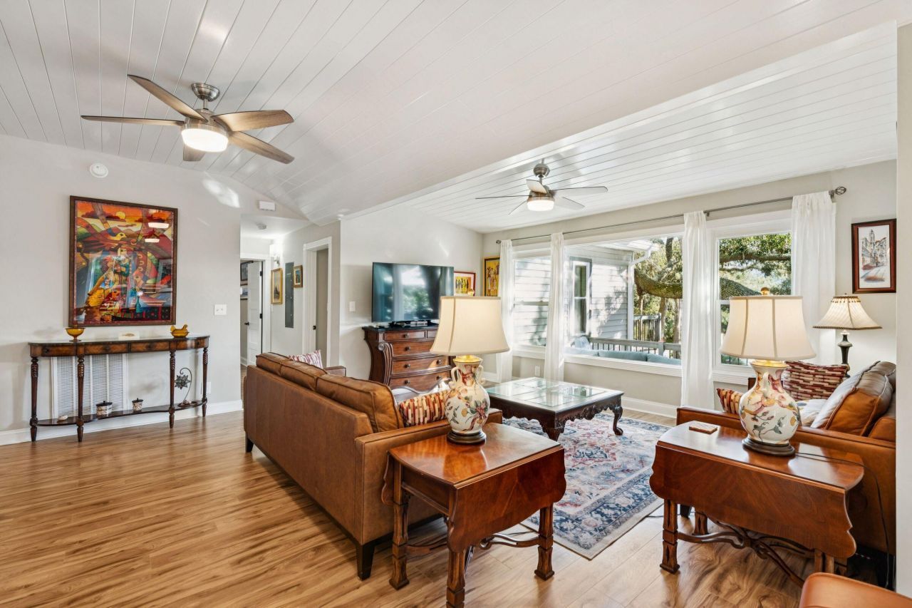 608 E Ashley Avenue Photo 12