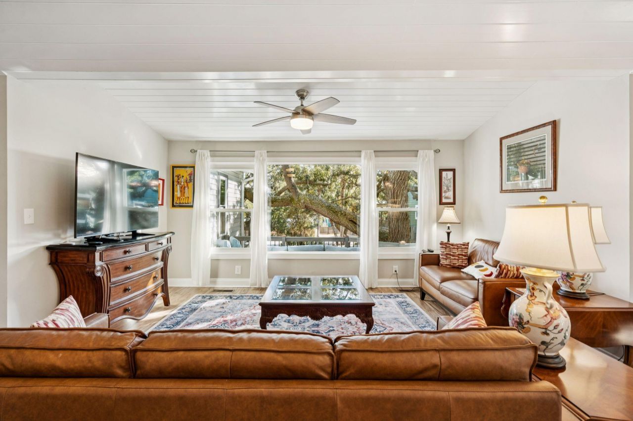 608 E Ashley Avenue Photo 14