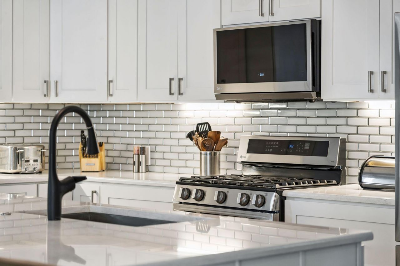 608 E Ashley Avenue Photo 20