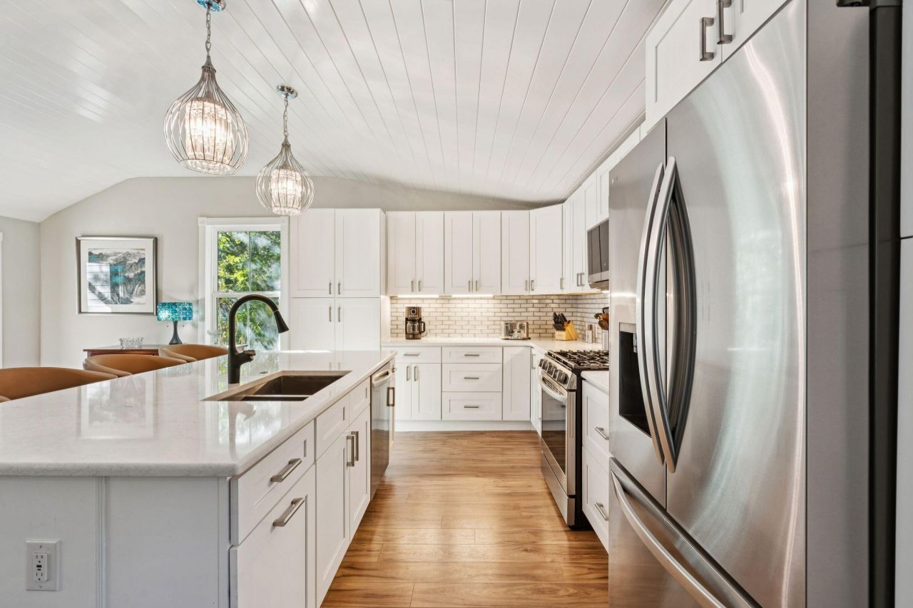 608 E Ashley Avenue Photo 21