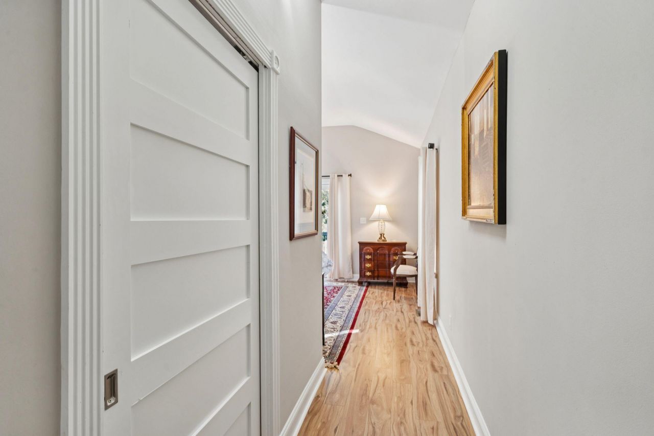 608 E Ashley Avenue Photo 25