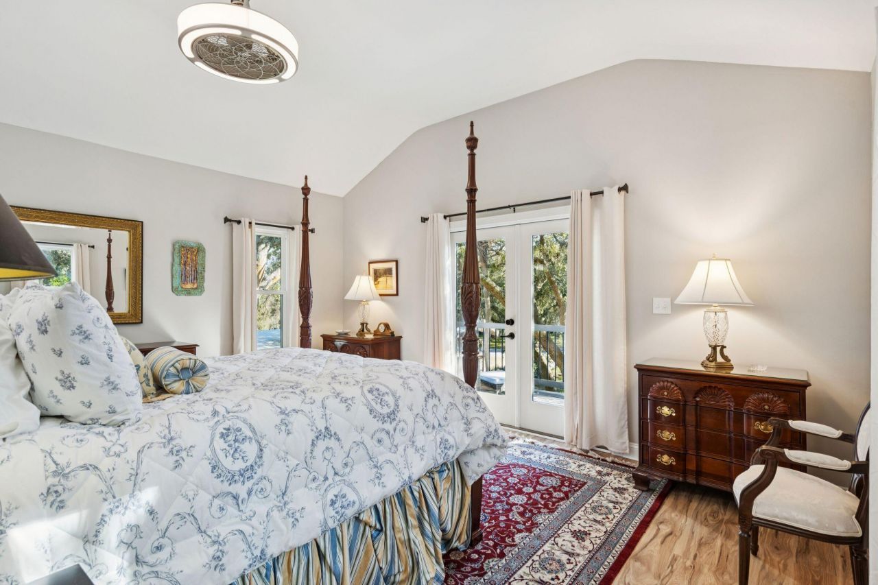 608 E Ashley Avenue Photo 26