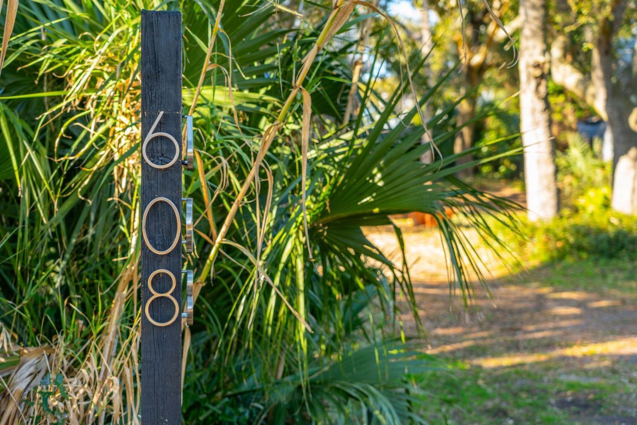 608 E Ashley Avenue Photo 3