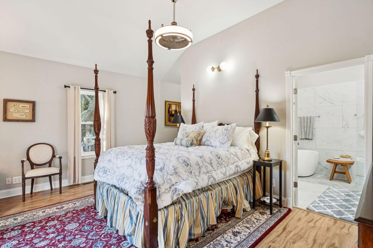 608 E Ashley Avenue Photo 30