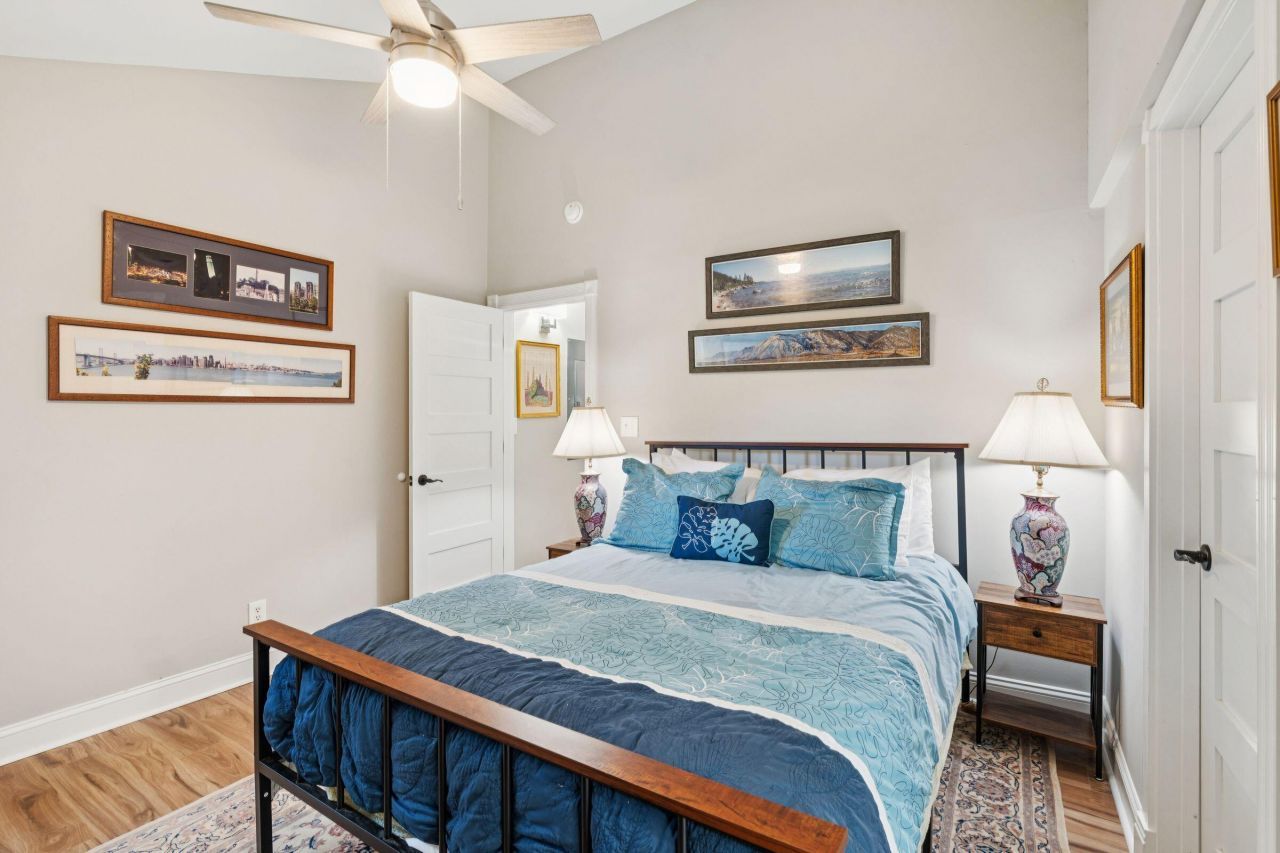 608 E Ashley Avenue Photo 35