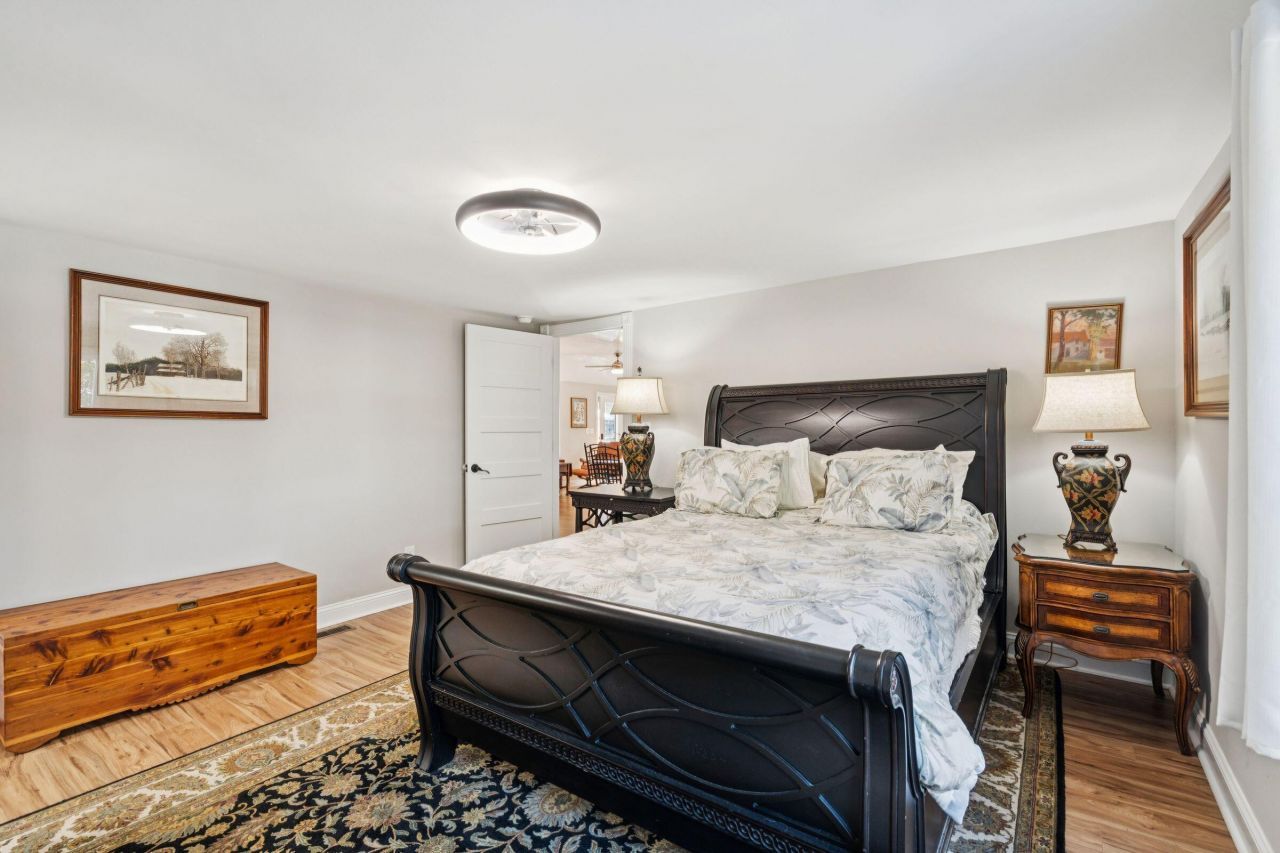 608 E Ashley Avenue Photo 39