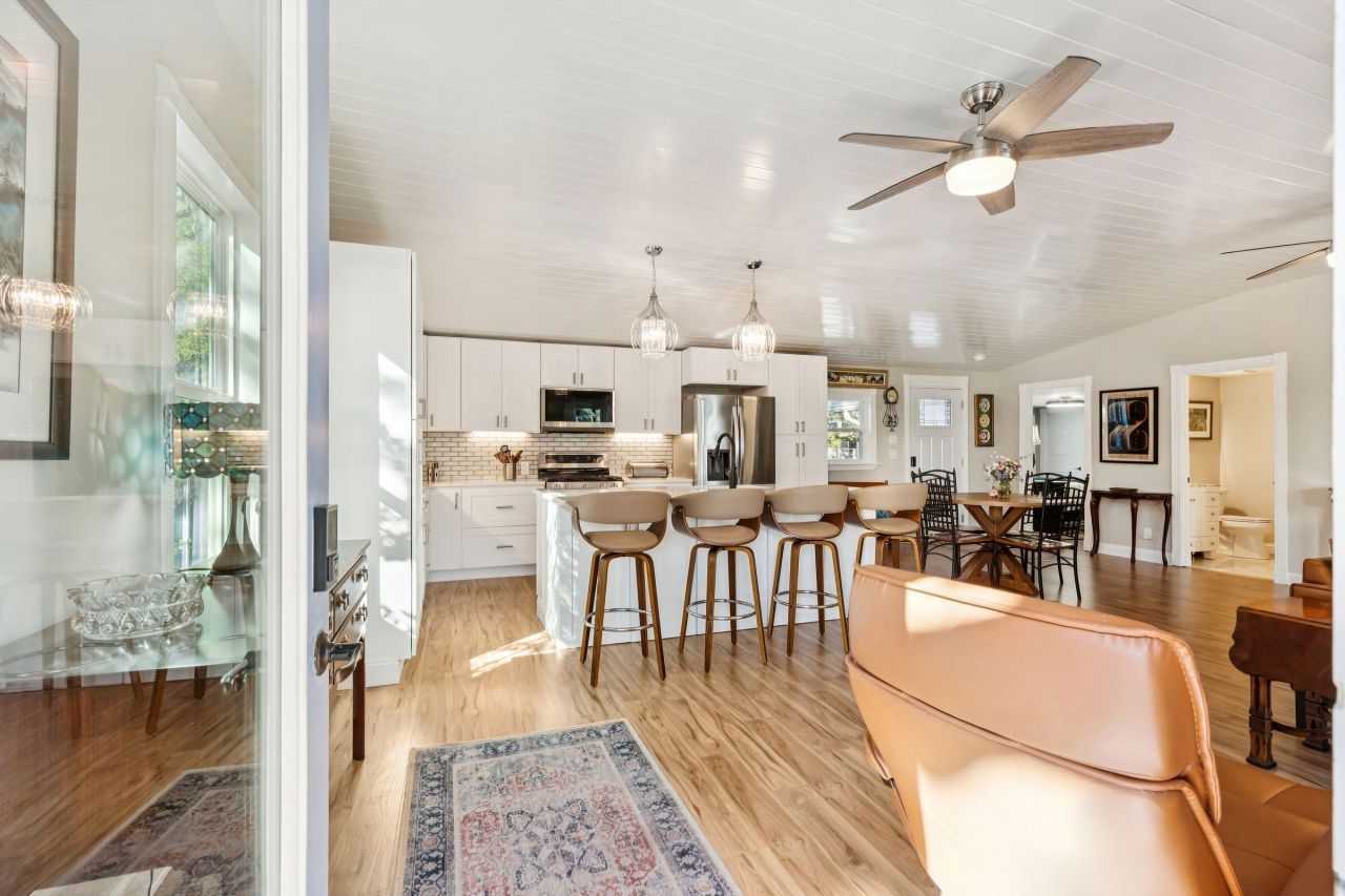 608 E Ashley Avenue Photo 9