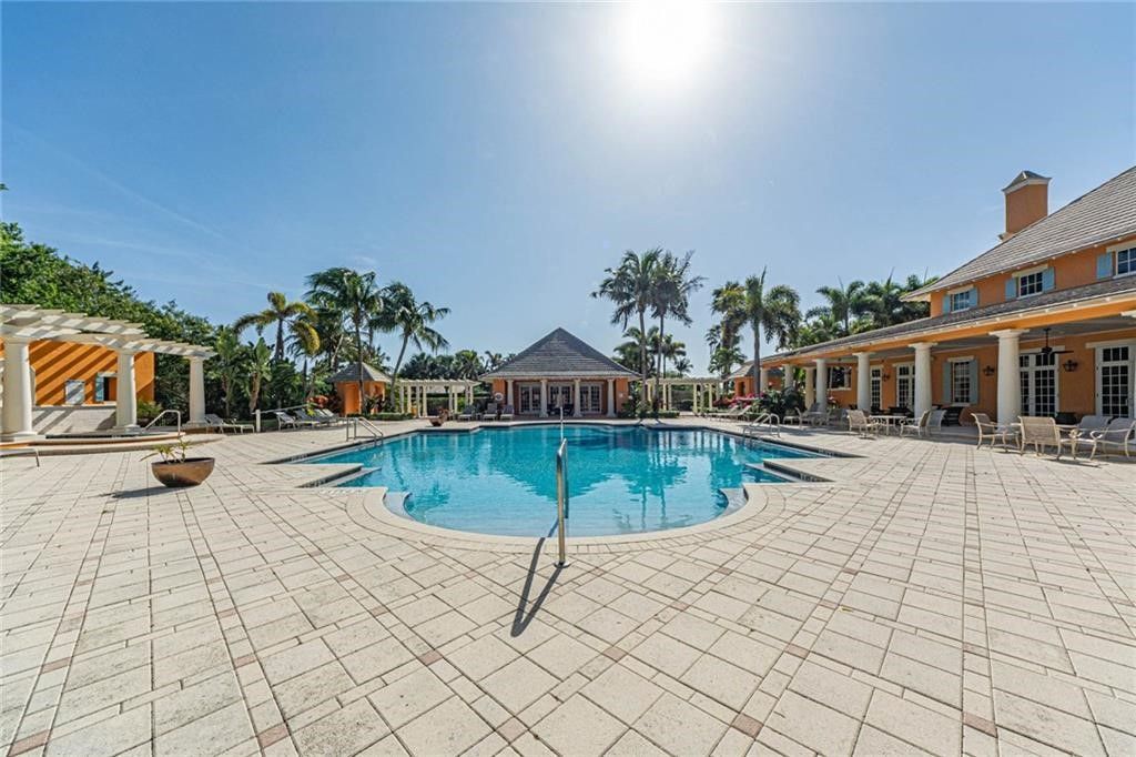2576 Saint Lucia Circle, Vero Beach, FL 32967 Photo