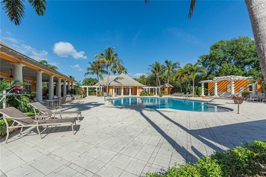 2576 Saint Lucia Circle, Vero Beach, FL 32967 Photo