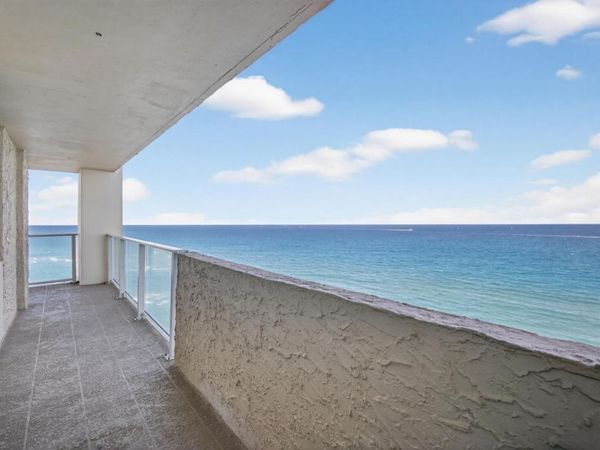 5440 N Ocean Drive, Unit Ph-206, Singer Island, FL 33404