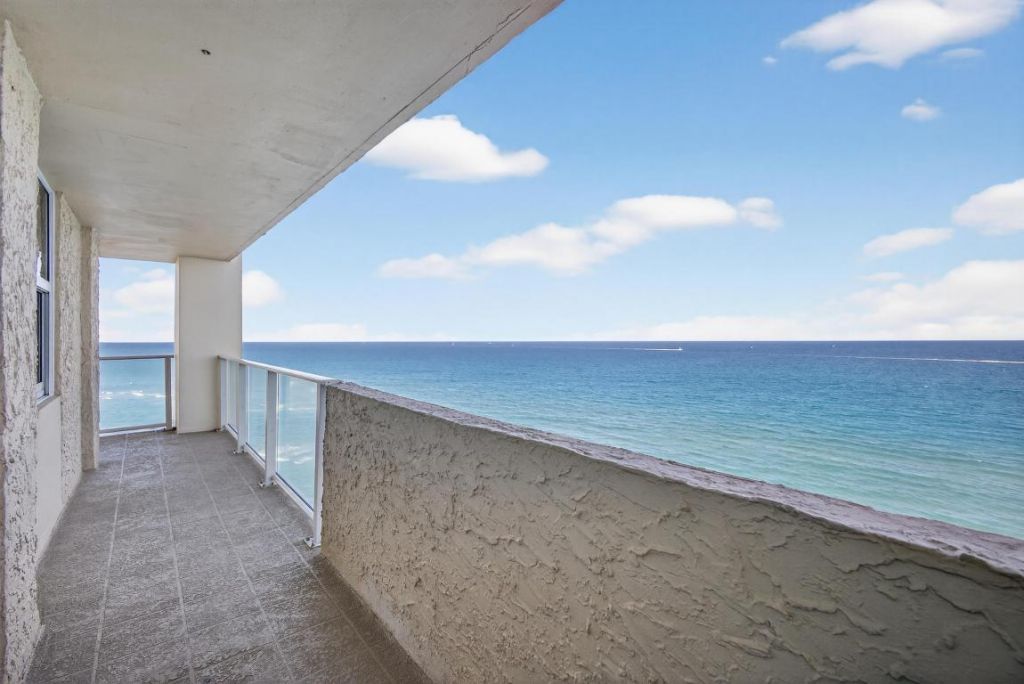 5440 N Ocean Drive, Unit Ph-206, Singer Island, FL 33404 Photo