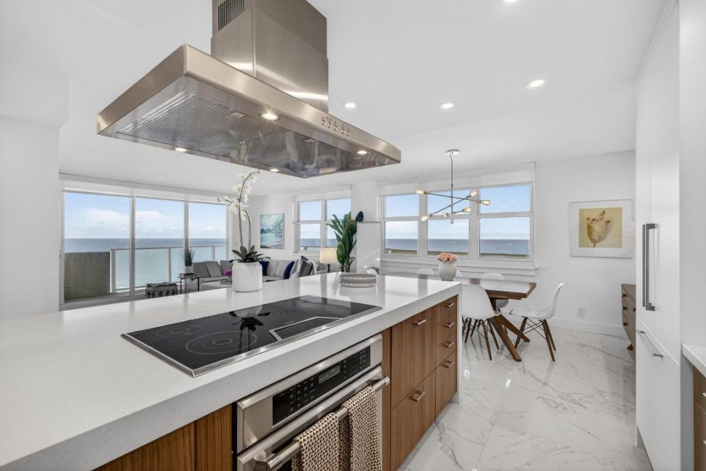 5440 N Ocean Drive, Unit Ph-206, Singer Island, FL 33404 Photo