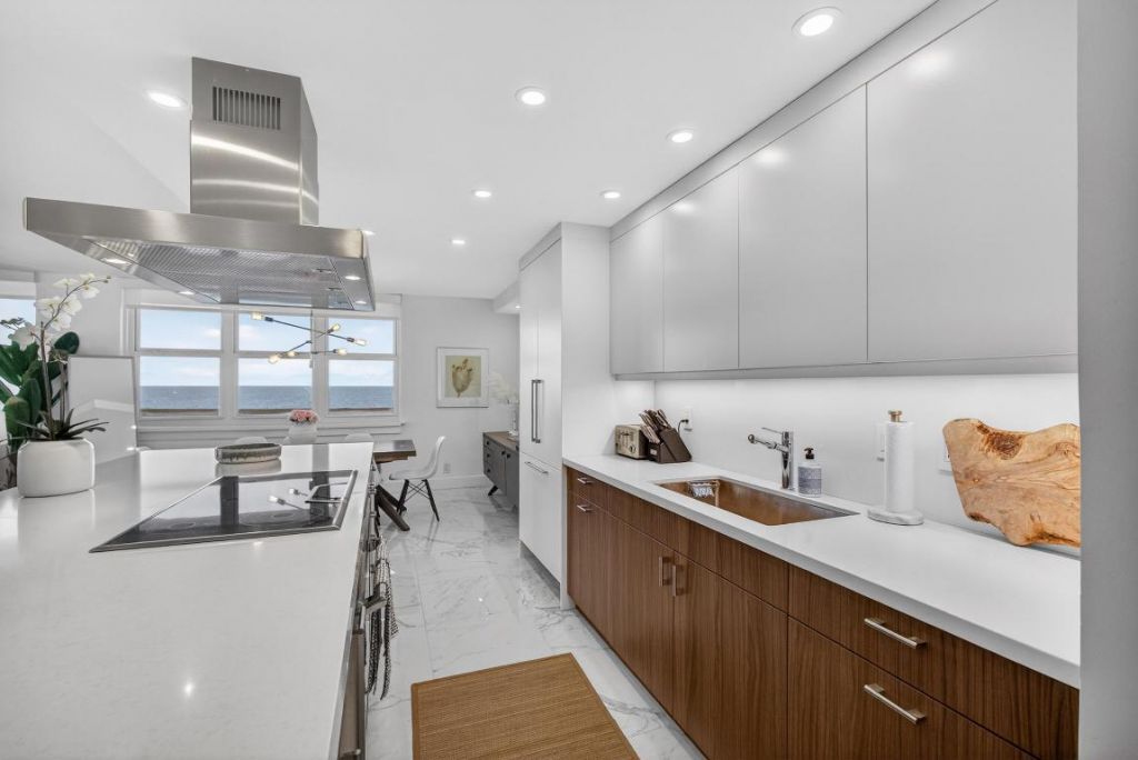 5440 N Ocean Drive, Unit Ph-206, Singer Island, FL 33404 Photo