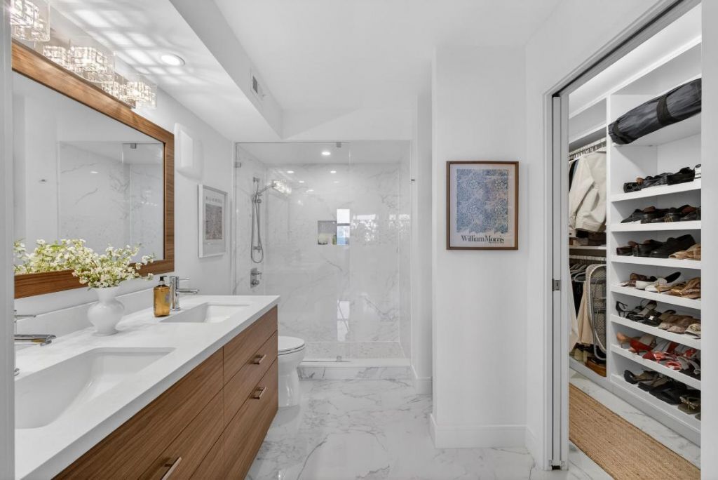 5440 N Ocean Drive, Unit Ph-206, Singer Island, FL 33404 Photo