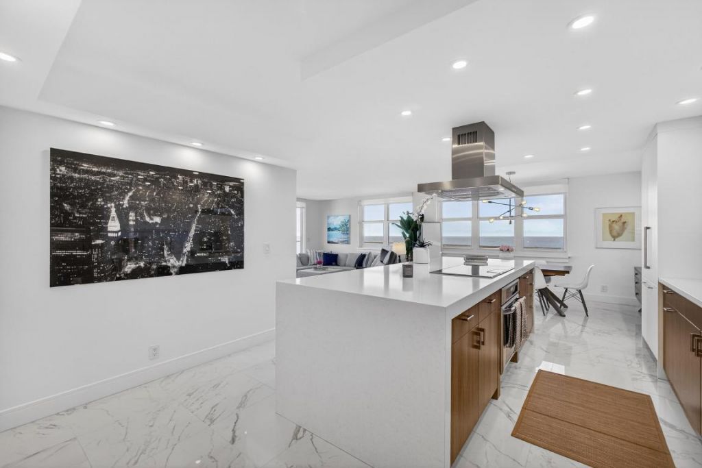 5440 N Ocean Drive, Unit Ph-206, Singer Island, FL 33404 Photo