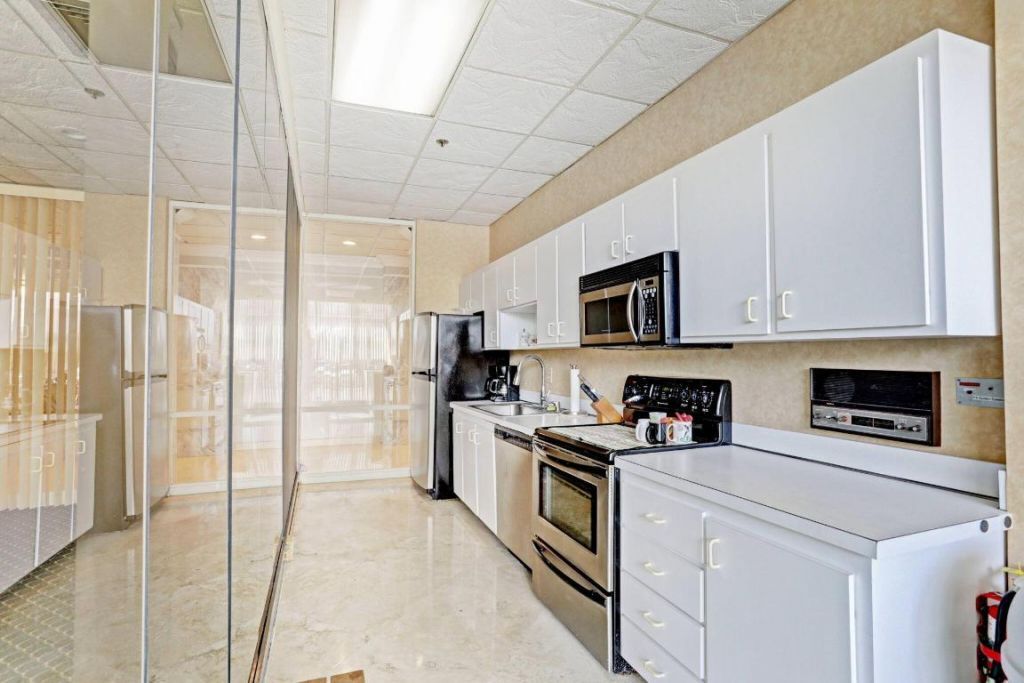 5440 N Ocean Drive, Unit Ph-206, Singer Island, FL 33404 Photo