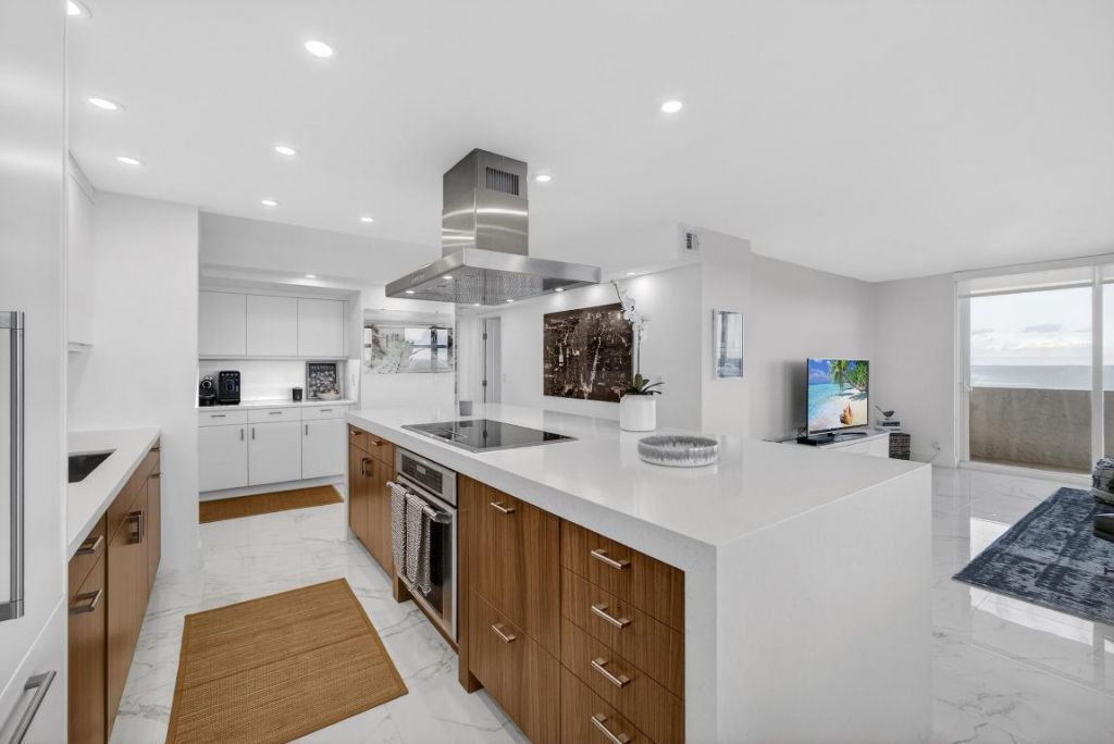 5440 N Ocean Drive, Unit Ph-206, Singer Island, FL 33404 Photo