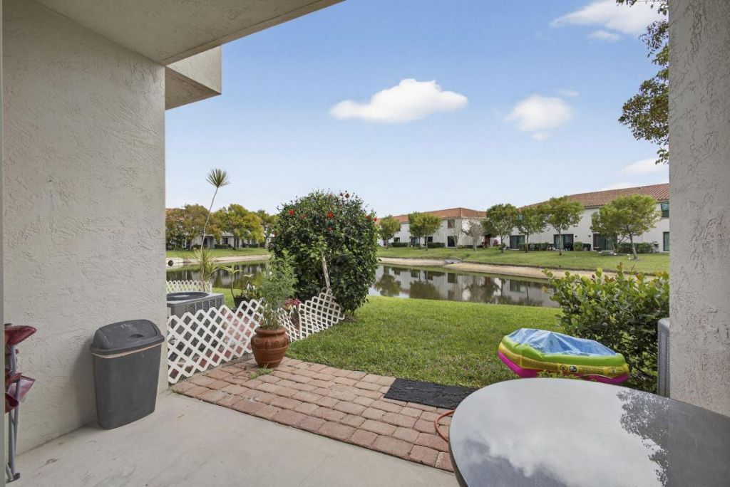 4147 Napoli Lake Drive, Riviera Beach, FL 33410 Photo