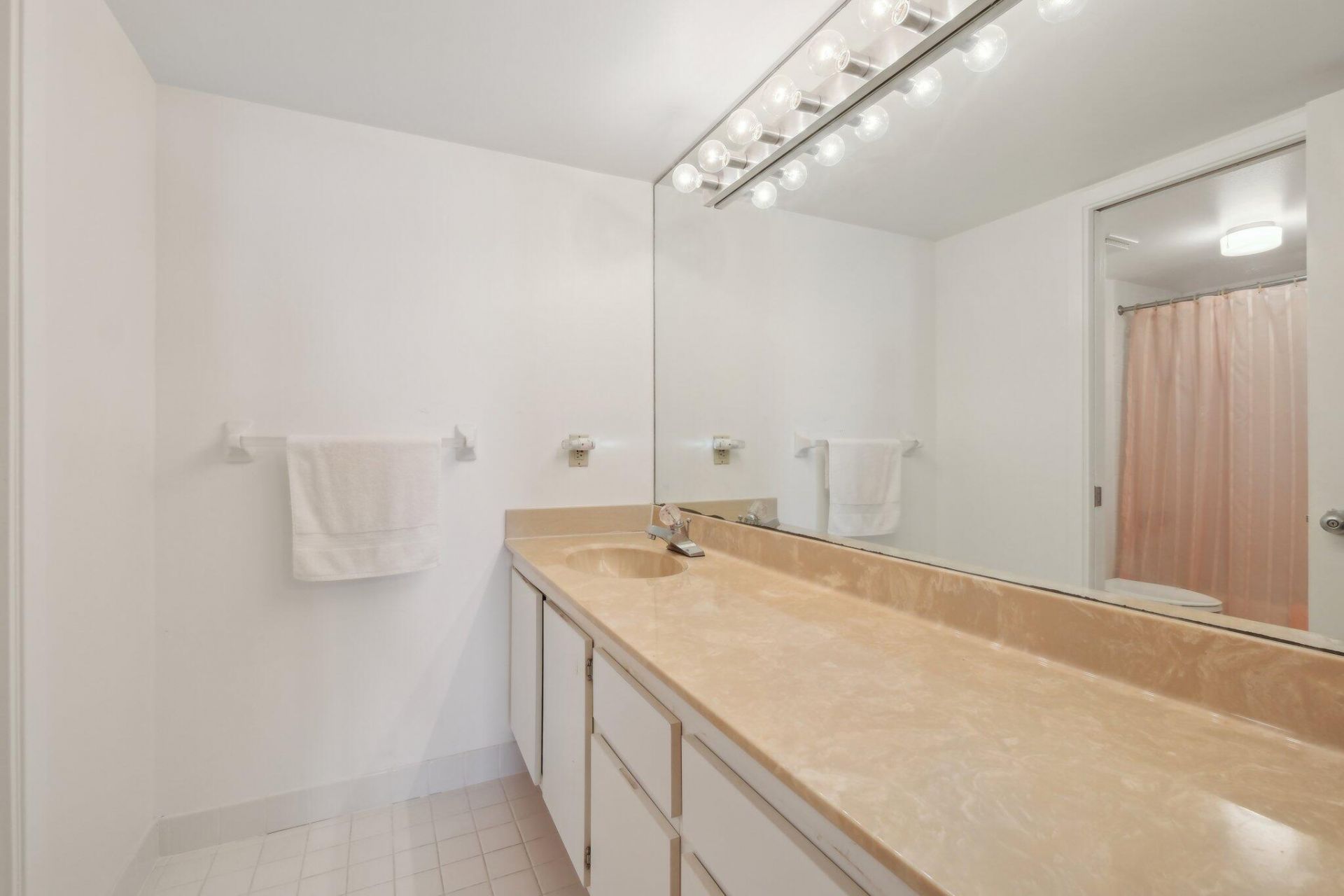 5280 N Ocean Drive, Unit 7a, Singer Island, FL 33404 Photo