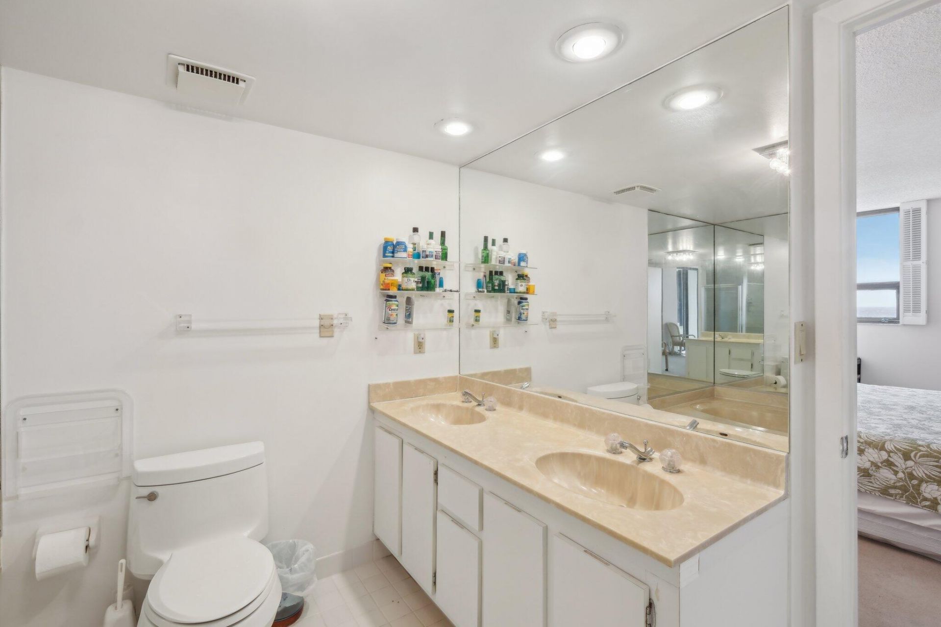 5280 N Ocean Drive, Unit 7a, Singer Island, FL 33404 Photo