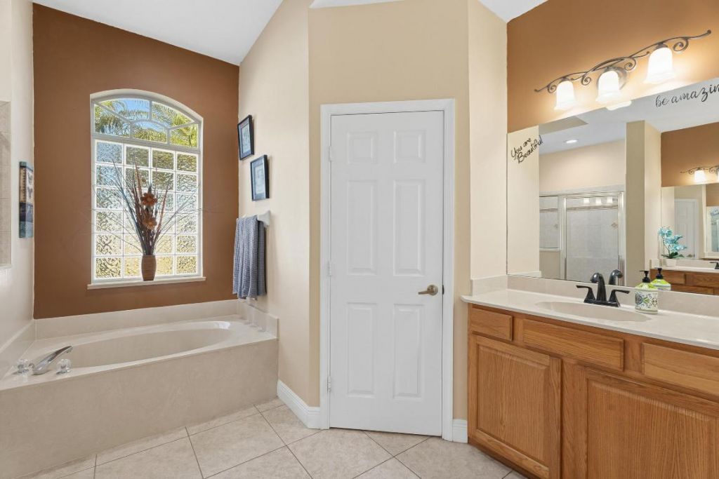 518 SW Ray Avenue, Port Saint Lucie, FL 34983 Photo