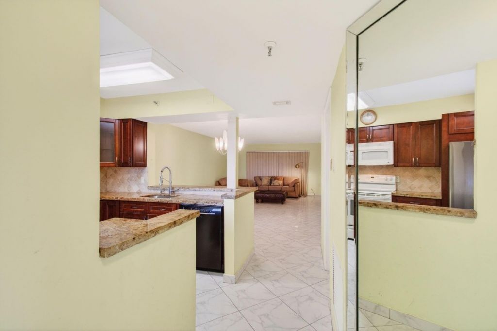 7076 Huntington Ln, Unit 608, Delray Beach, FL 33446 Photo