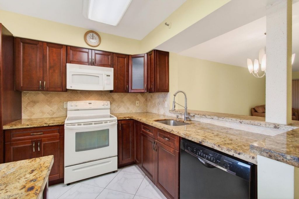 7076 Huntington Ln, Unit 608, Delray Beach, FL 33446 Photo