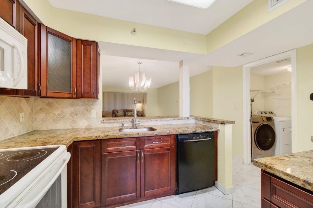 7076 Huntington Ln, Unit 608, Delray Beach, FL 33446 Photo