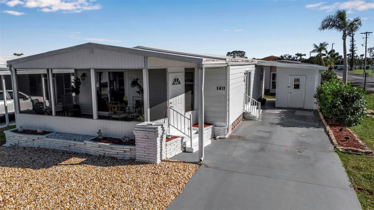 94 Anne Bonny Circle, Nokomis, FL 34275 Main Photo