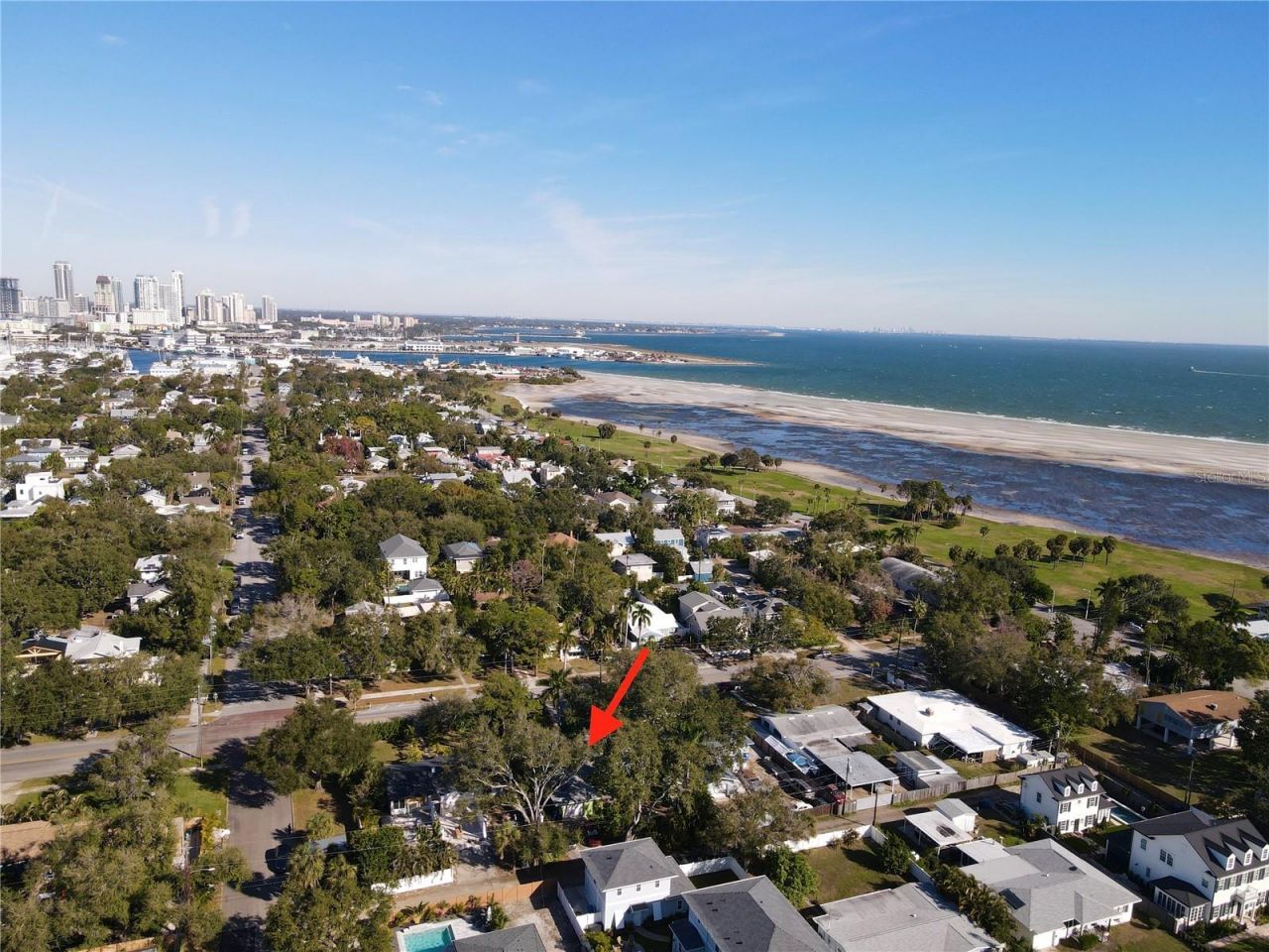 220 22nd Avenue Se, Saint Petersburg, FL 33705 Main Photo