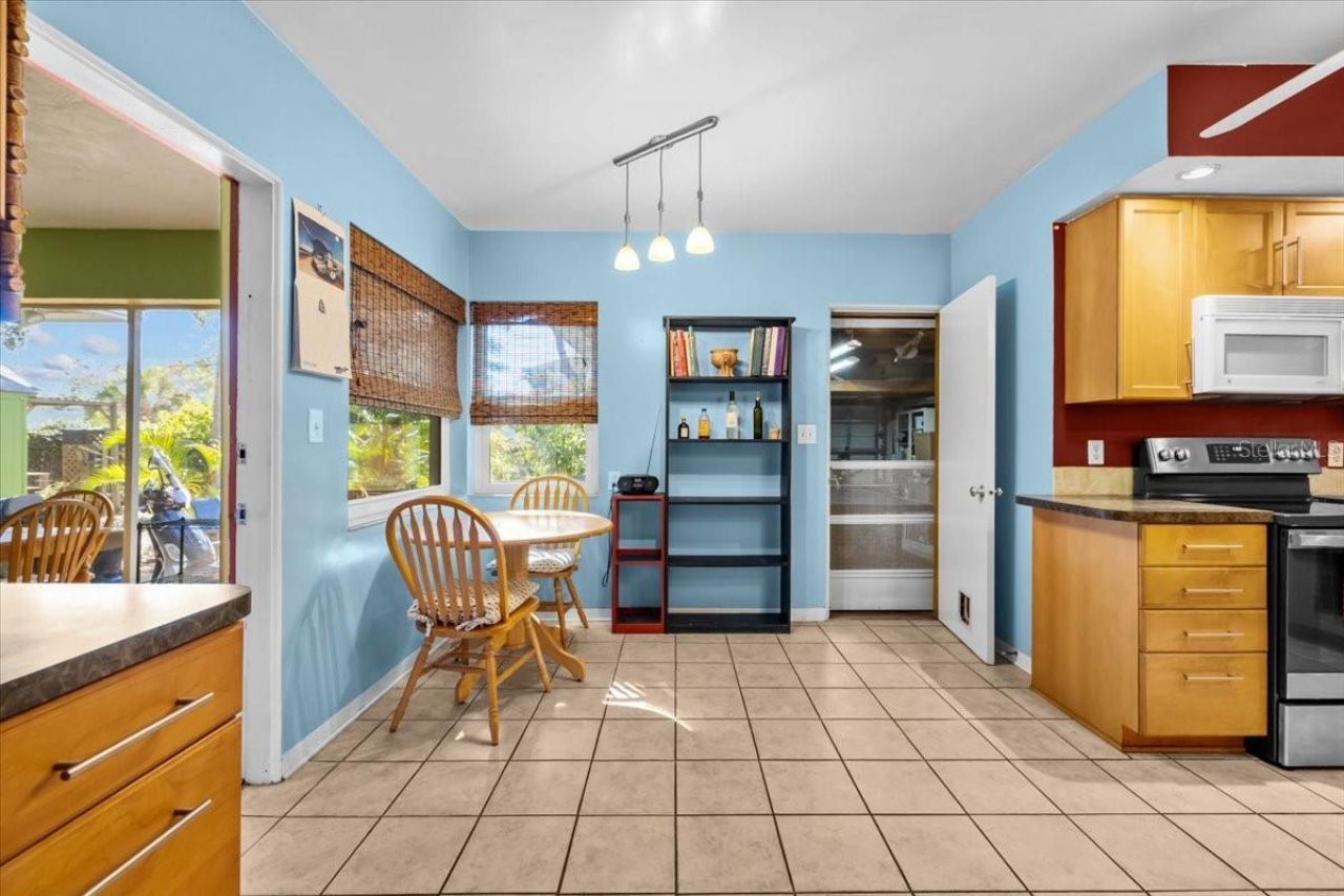 220 22nd Avenue Se, Saint Petersburg, FL 33705 Photo