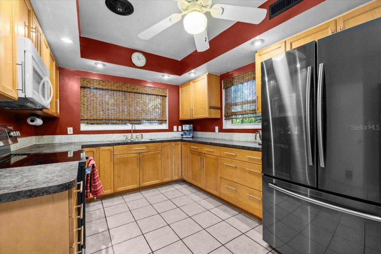 220 22nd Avenue Se, Saint Petersburg, FL 33705 Photo