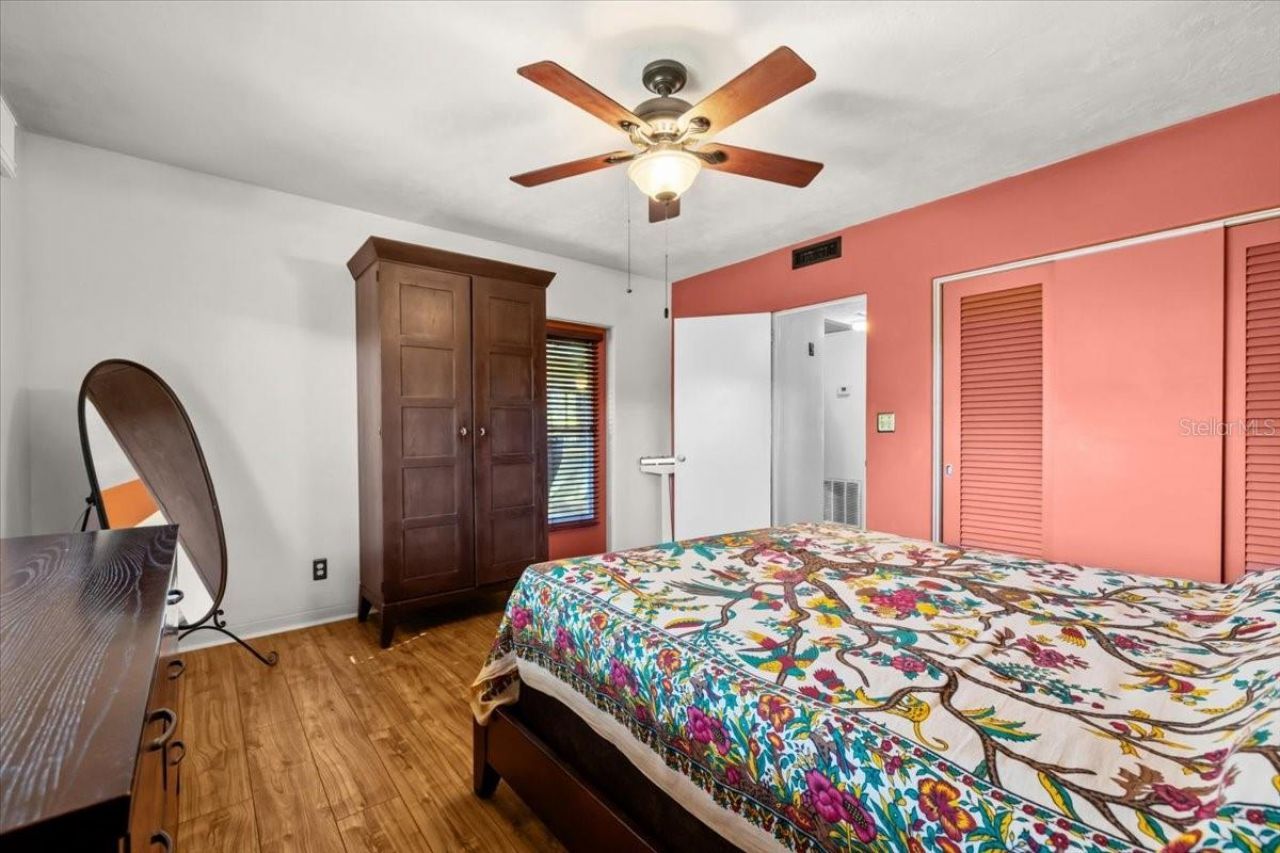 220 22nd Avenue Se, Saint Petersburg, FL 33705 Photo