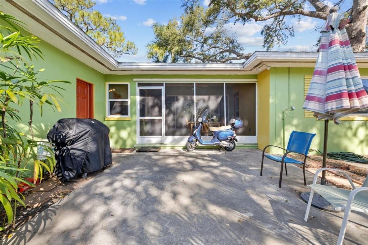 220 22nd Avenue Se, Saint Petersburg, FL 33705 Photo