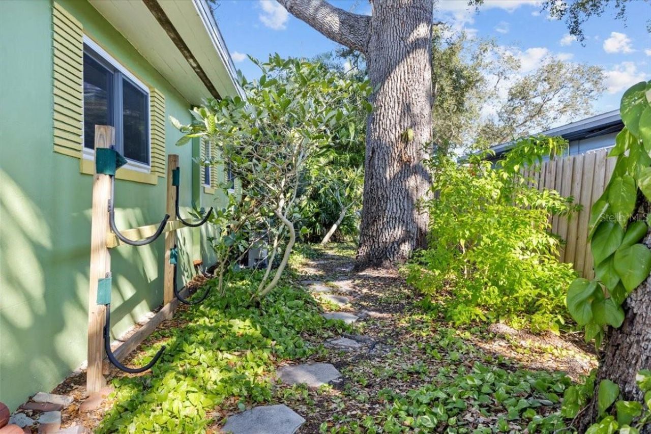 220 22nd Avenue Se, Saint Petersburg, FL 33705 Photo