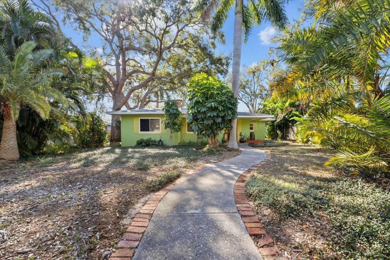 220 22nd Avenue Se, Saint Petersburg, FL 33705 Photo