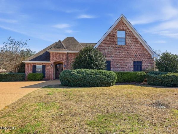 215 Tucker Drive, Brandon, MS 39042