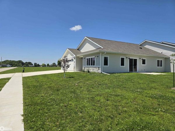 290 Fuller Drive, Garner, IA 50438