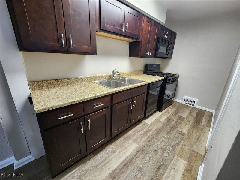 2335 Allison, University Heights, OH 44118 Photo 5