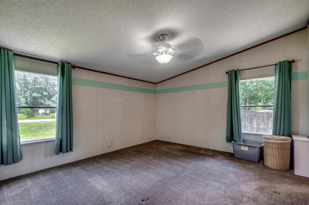 300 Rolling Ridge Dr. Photo 13