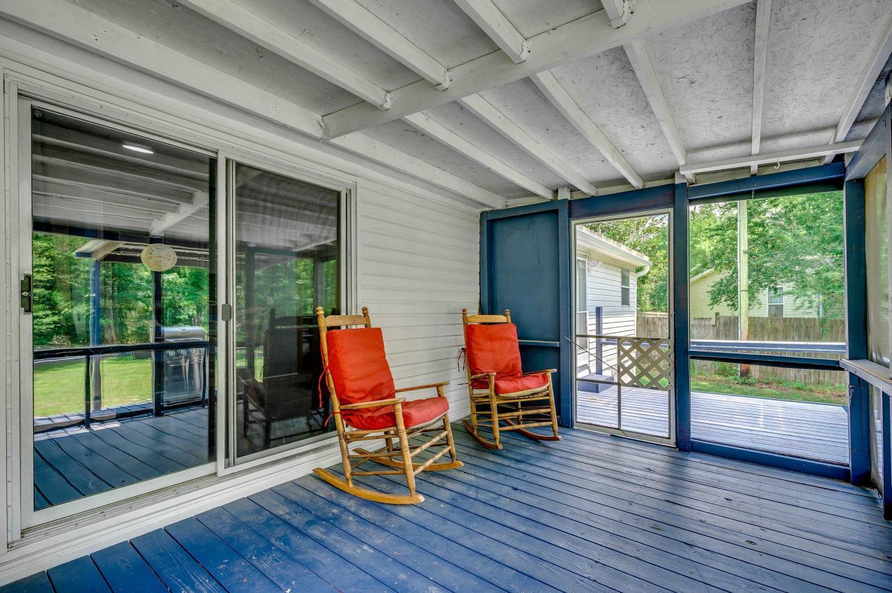 300 Rolling Ridge Dr. Photo 19