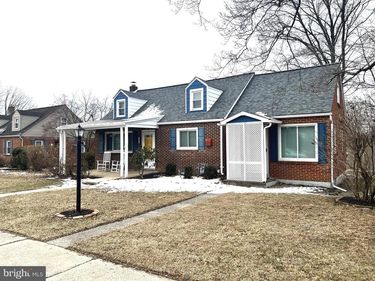 205 LINN STREET, HARRISBURG, PA 17109