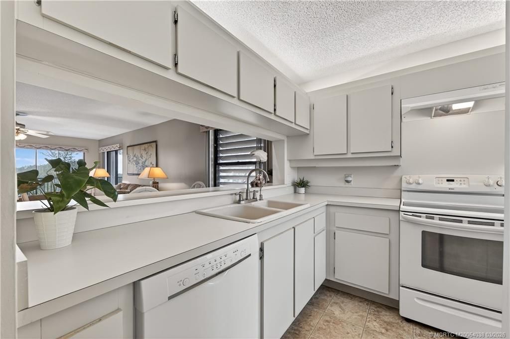 2491 NE Ocean Boulevard, Unit 106, Stuart, FL 34996 Photo