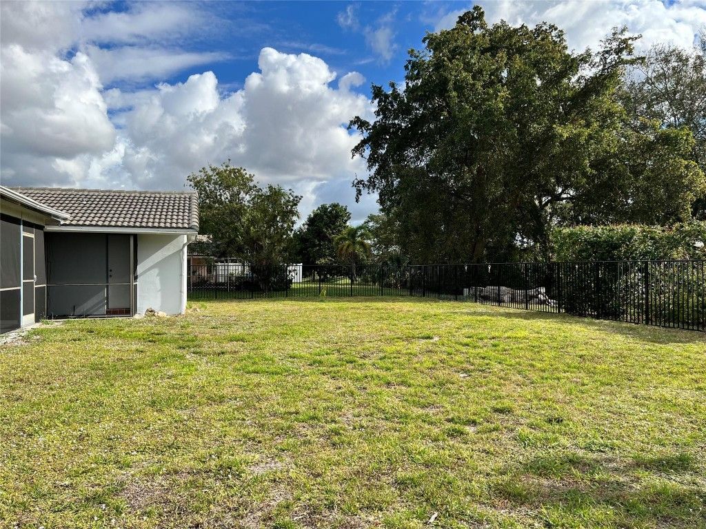 1107 NW 84th Drive, Coral Springs, FL 33071 Photo