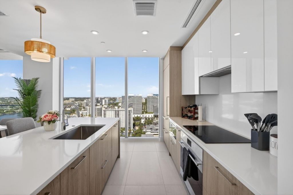 151 N Seabreeze Boulevard, Unit 2103-E, Fort Lauderdale, FL 33304 Photo