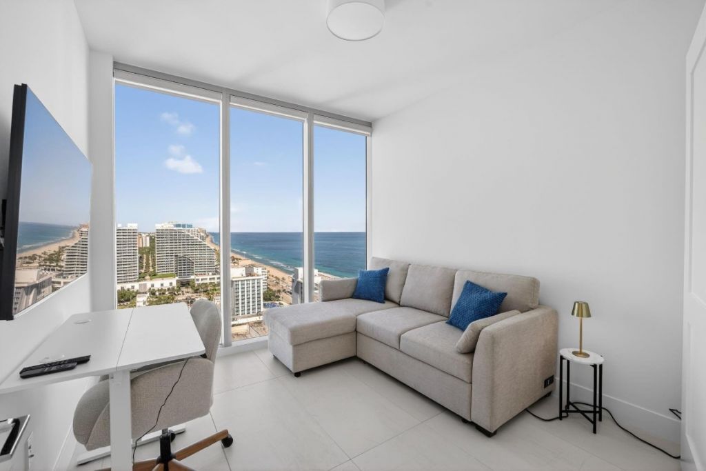 151 N Seabreeze Boulevard, Unit 2103-E, Fort Lauderdale, FL 33304 Photo